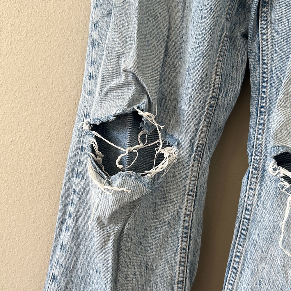 ZARA Ligh Wash High Waisted Distressed Mom Jeans Size 8 - Picture 5 of 16